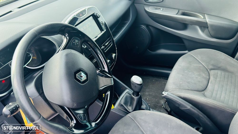 Renault Clio Sport Tourer (Energy) dCi 90 Bose Edition - 8