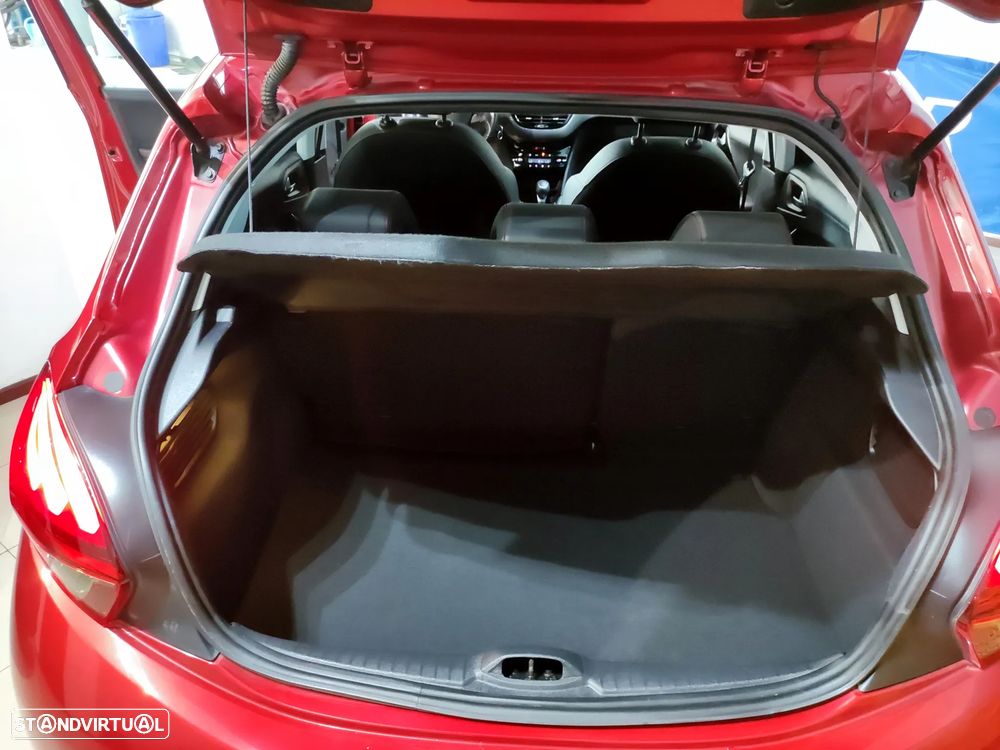 Peugeot 208 1.2 PureTech GT Line EAT6 - 24