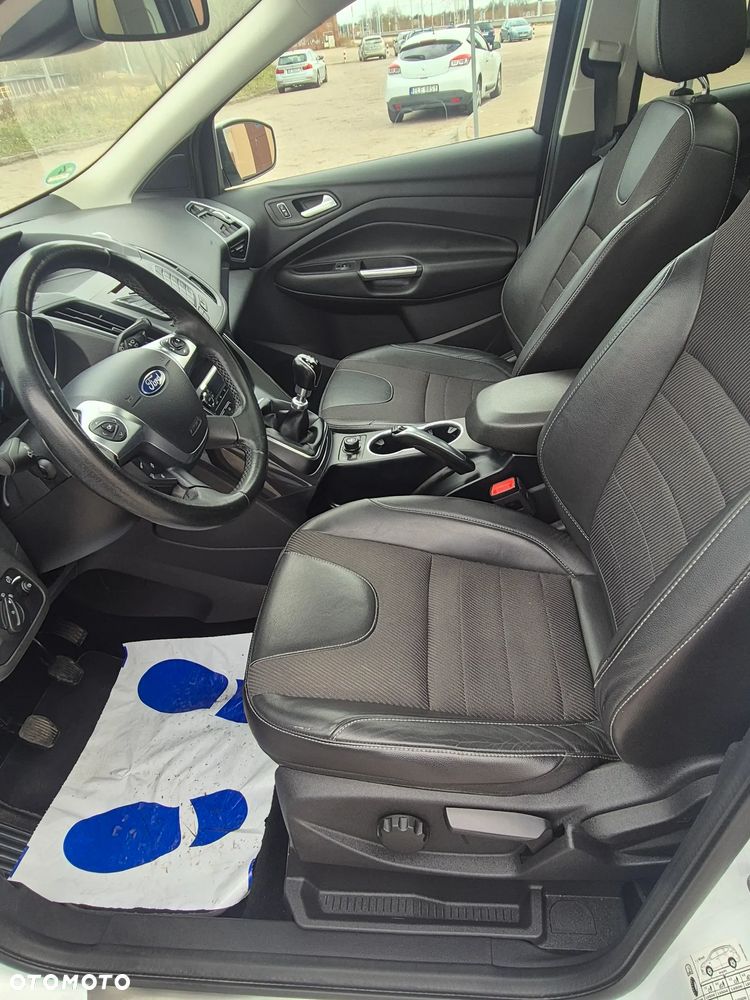 Ford Kuga 2.0 TDCi 4x4 Titanium - 18