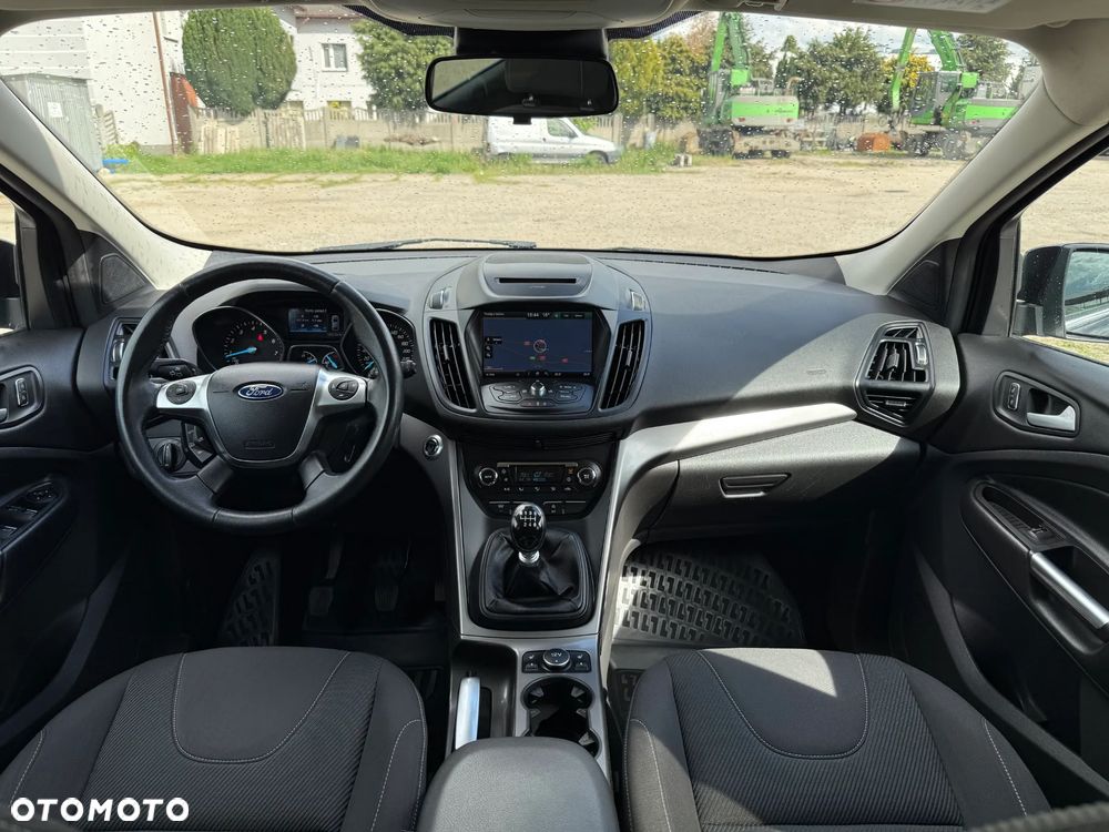 Ford Kuga 1.5 EcoBoost 2x4 Titanium - 2