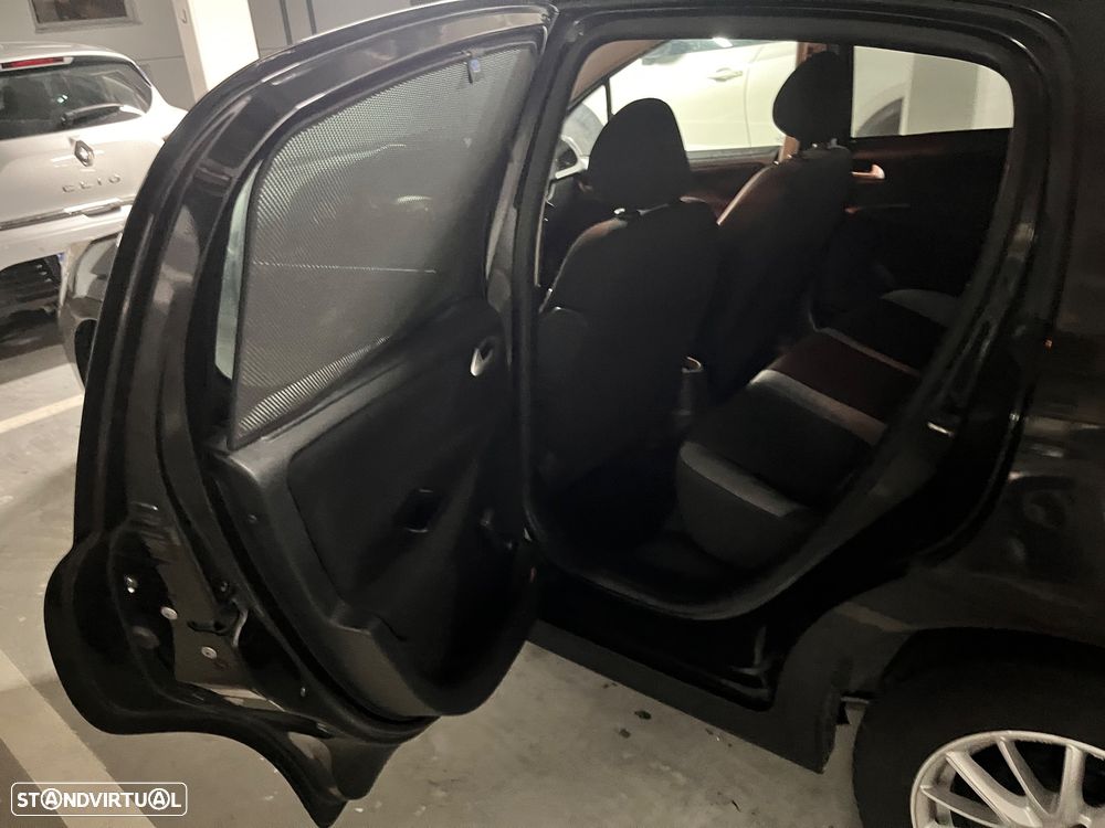 Peugeot 207 1.4 HDi Urban - 18