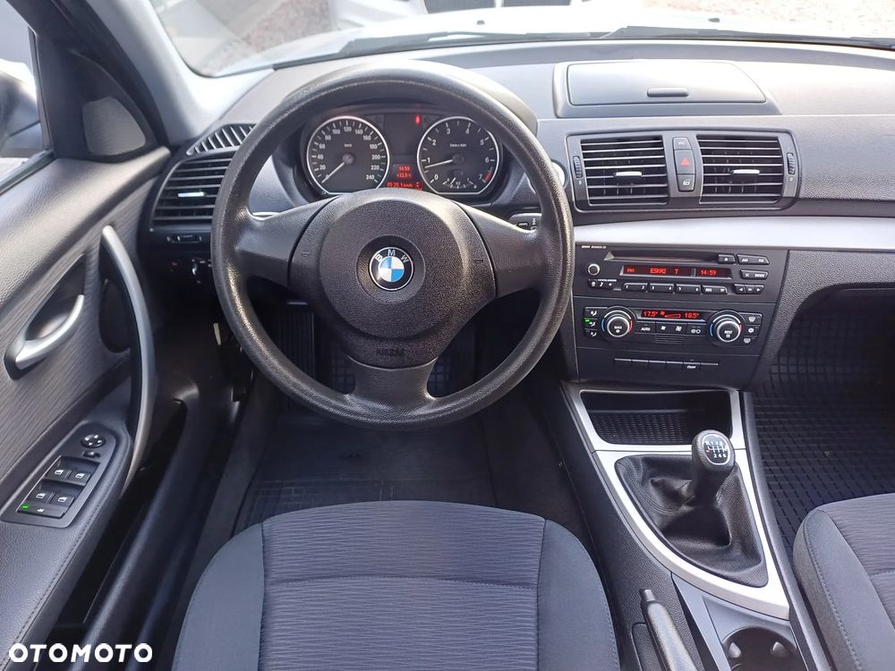 BMW Seria 1 116i - 5