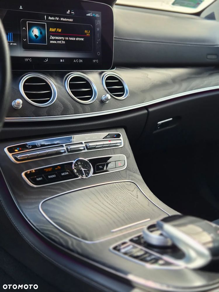 Mercedes-Benz Klasa E 220 d 4-Matic AMG - 11