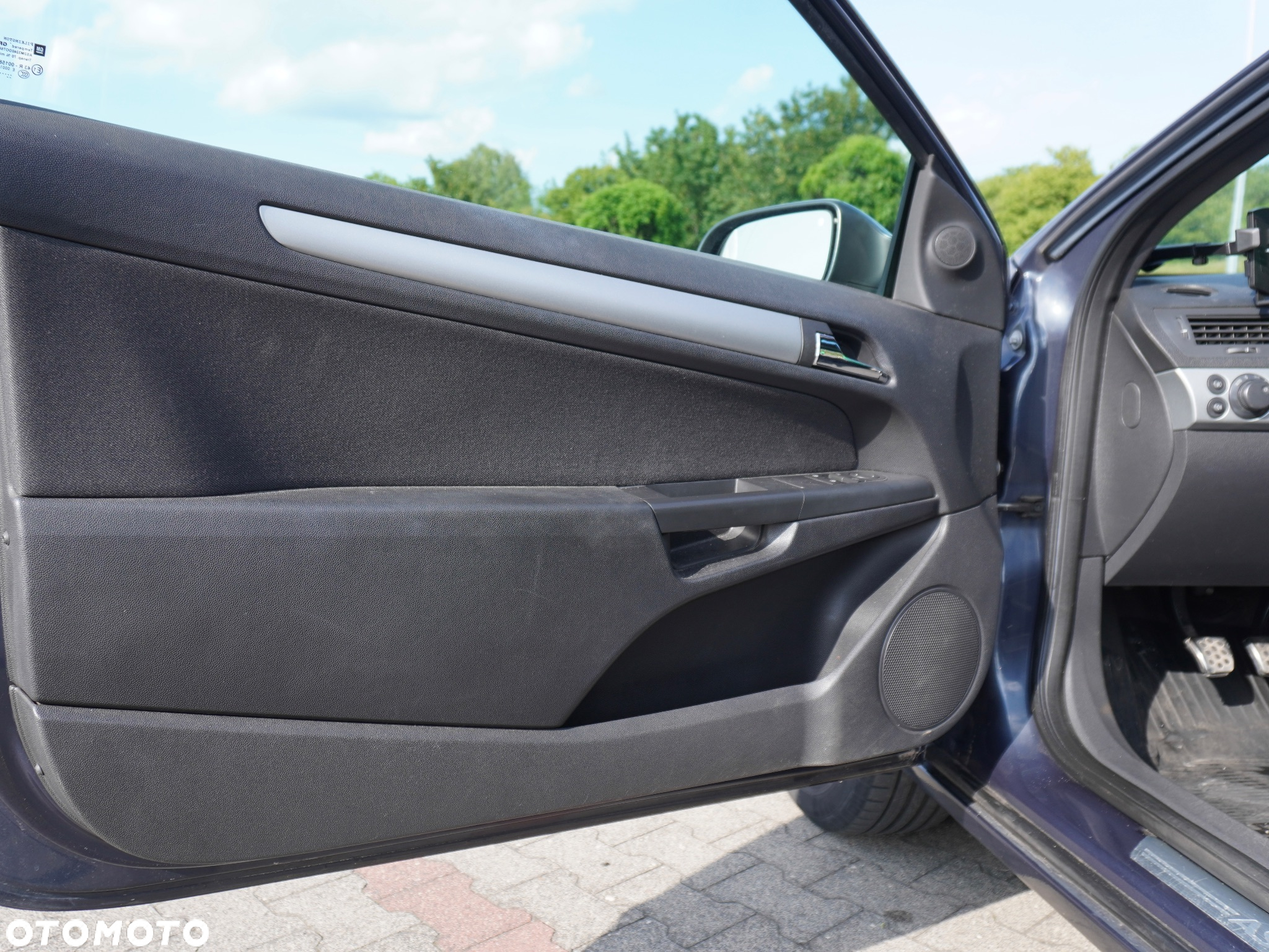 Opel Astra GTC 1.8 Sport - 14