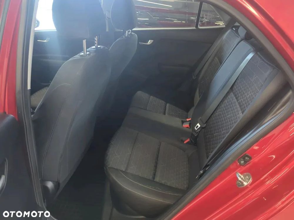 Kia Rio 1.2 M - 8