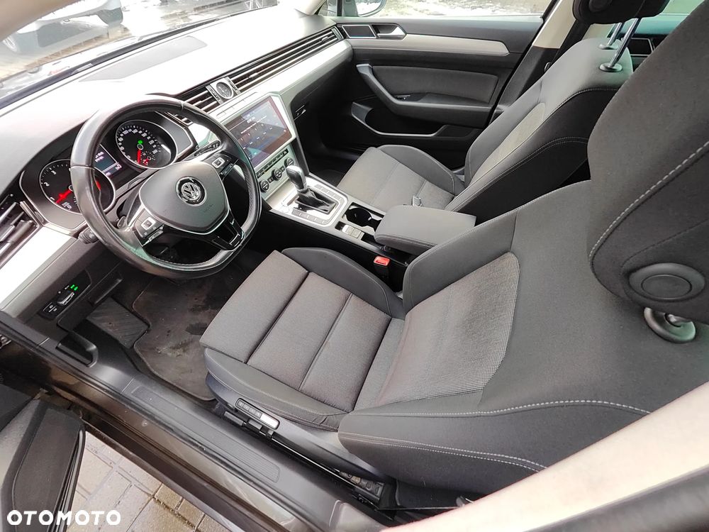 Volkswagen Passat 2.0 TDI SCR DSG Highline - 13