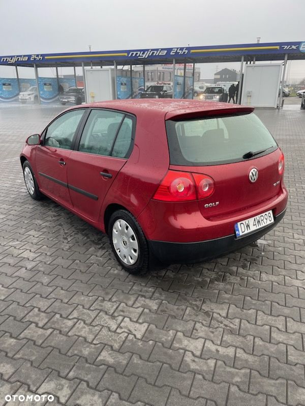 Volkswagen Golf 1.6 FSI Q-Line - 4