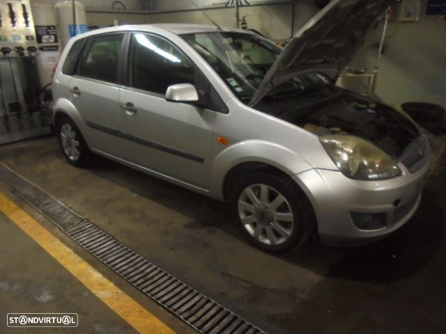 Carro MOT: FUJA FUJB  CBK  CXVEL:98WT7F096AC  B5/IB5 FORD FIESTA 5 2005 1.25 75CV 5P CINZA GASOLINA - 3
