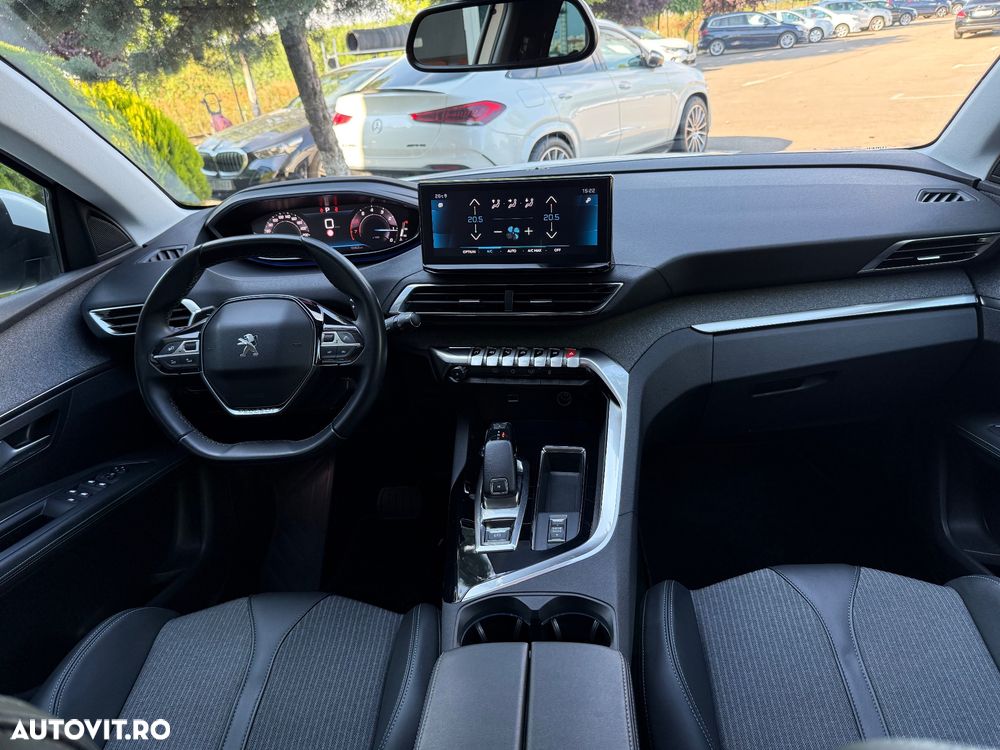 Peugeot 3008 PureTech 130 Stop & Start GPF EAT8 Allure - 11