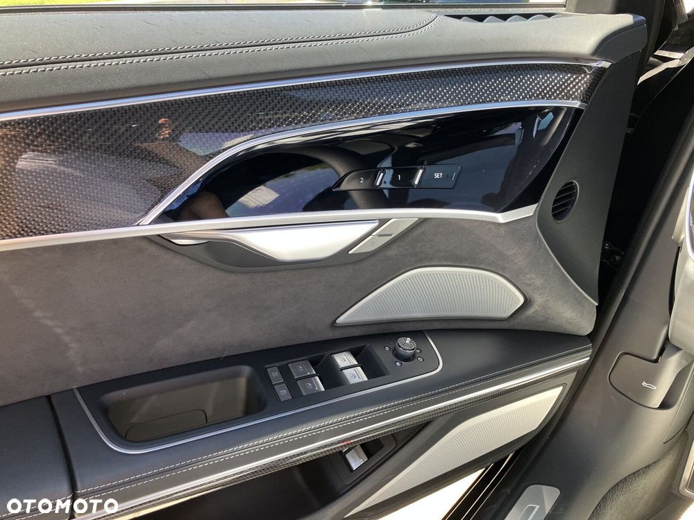 Audi A8 - 23