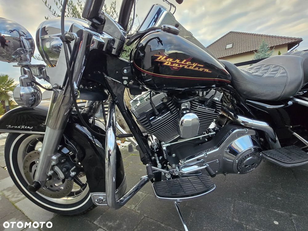 Harley-Davidson Touring Road King - 23