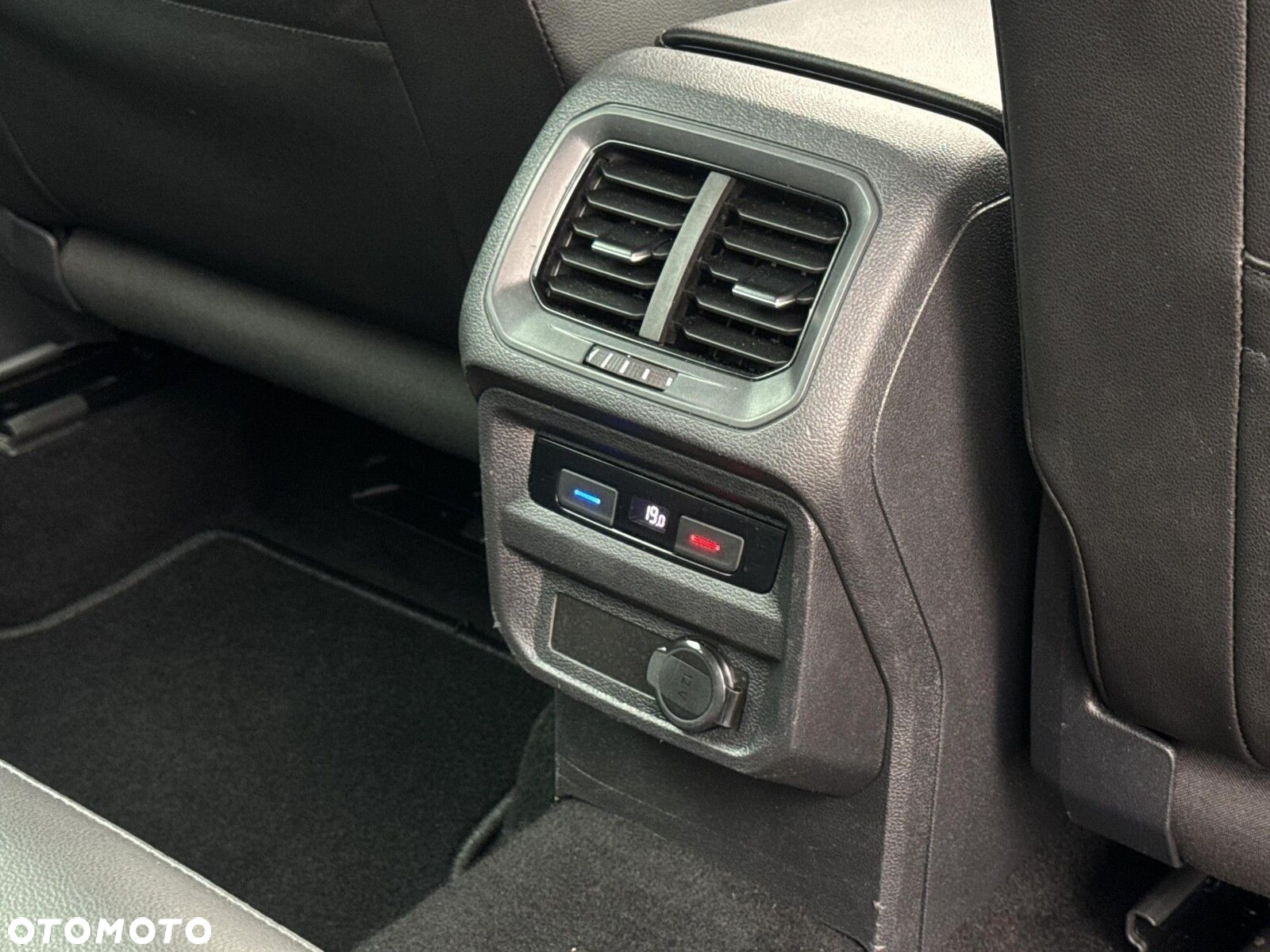 Volkswagen Tiguan 2.0 TDI SCR 4Mot R-Line DSG - 13