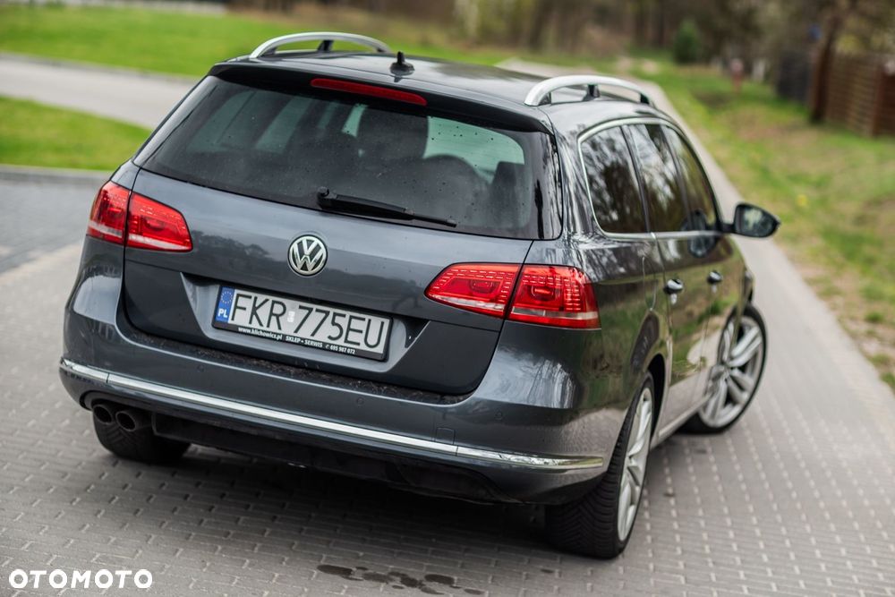 Volkswagen Passat 2.0 TDI Highline DSG - 27