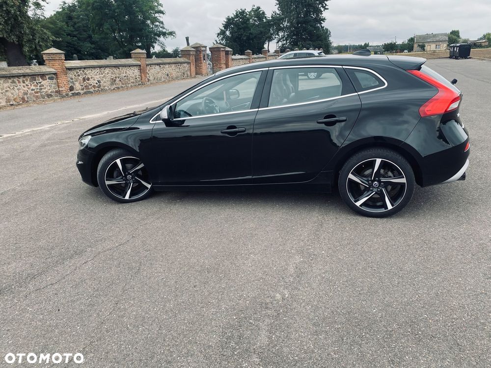 Volvo V40 D2 Drive-E R-Design Kinetic - 1