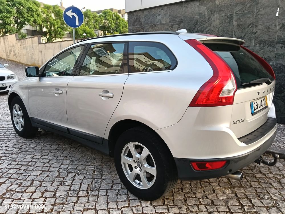 Volvo XC 60 2.4 D Geartronic - 14