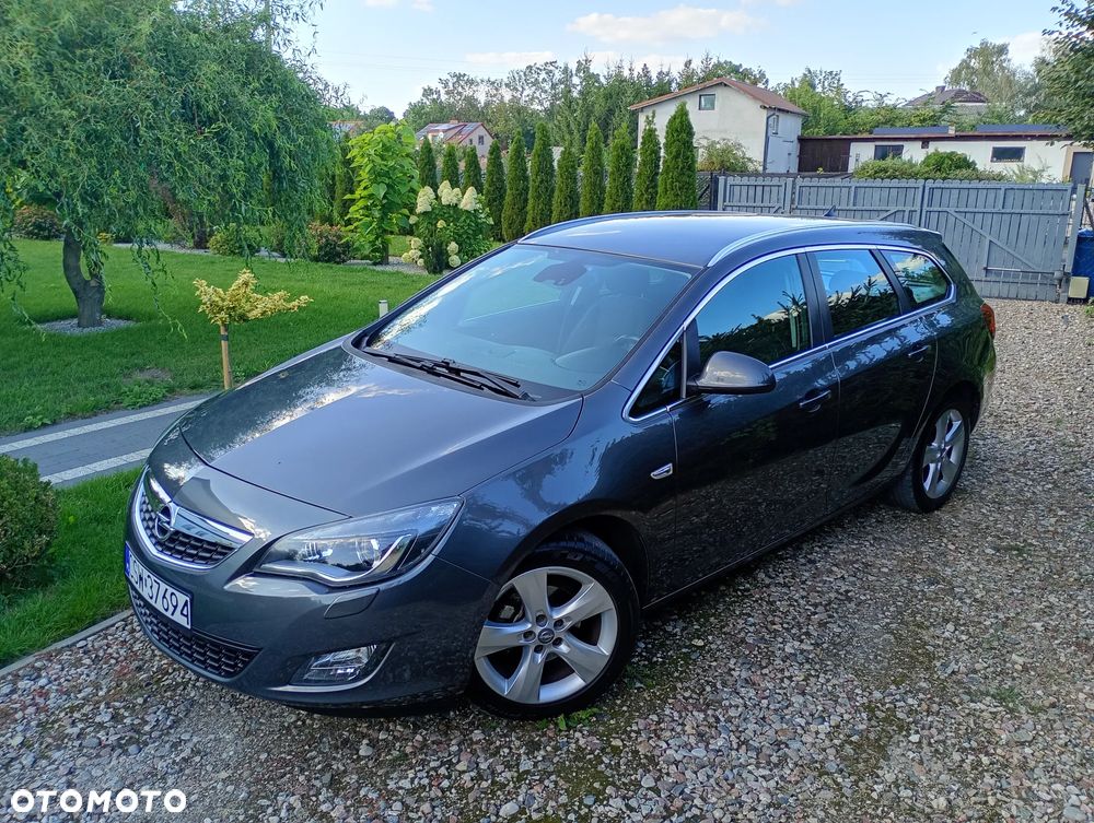 Opel Astra 1.4 Turbo Edition Sport - 1