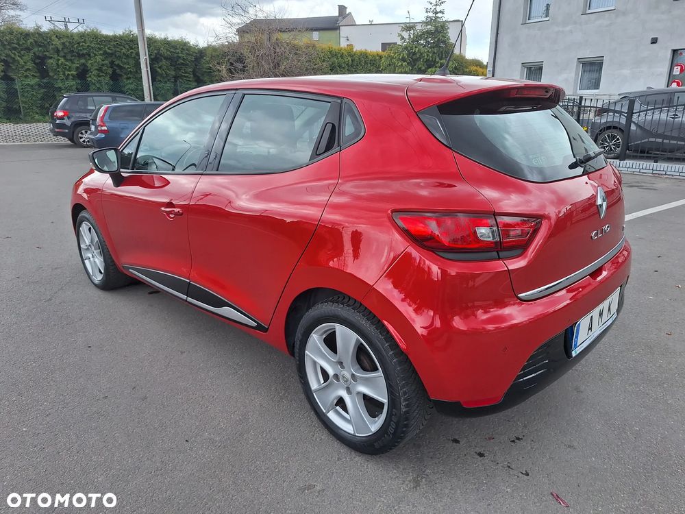 Renault Clio TCe 90 Paris - 4