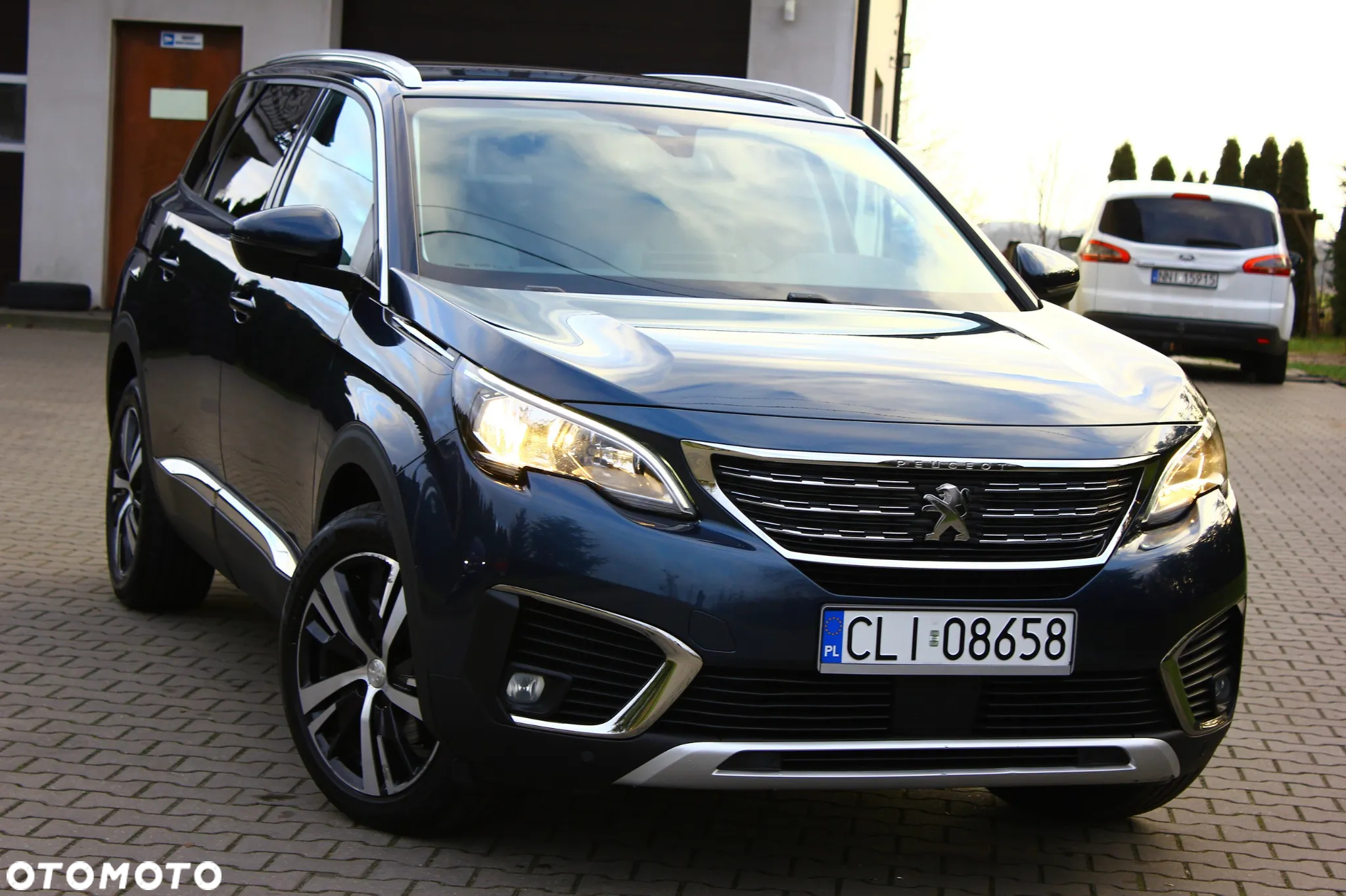 Peugeot 5008 1.6 BlueHDI Allure S&S EAT6 - 4