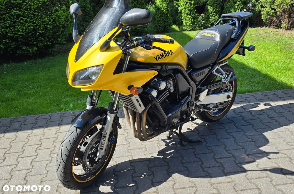 Yamaha FZS - 2