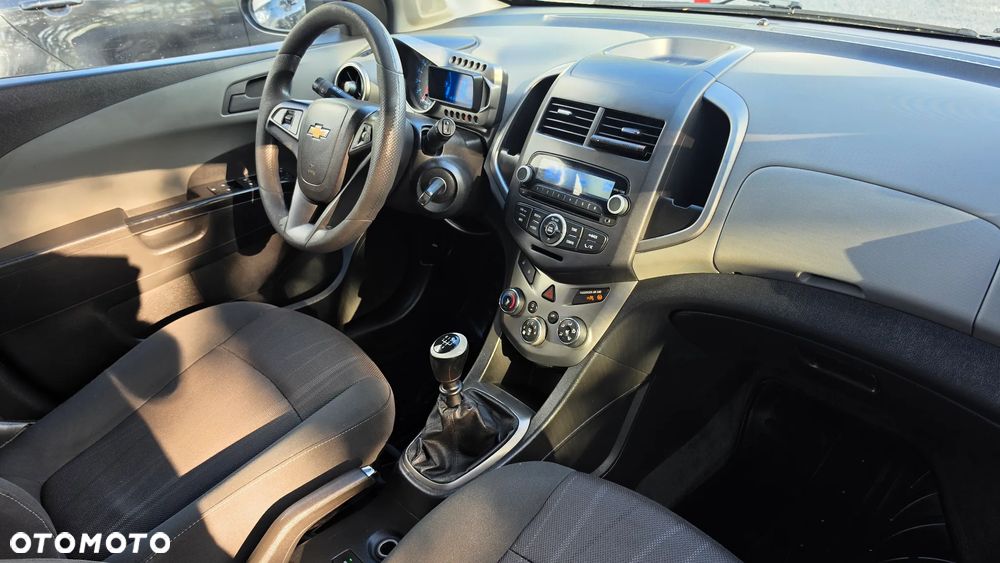 Chevrolet Aveo 1.2 LT+ - 12