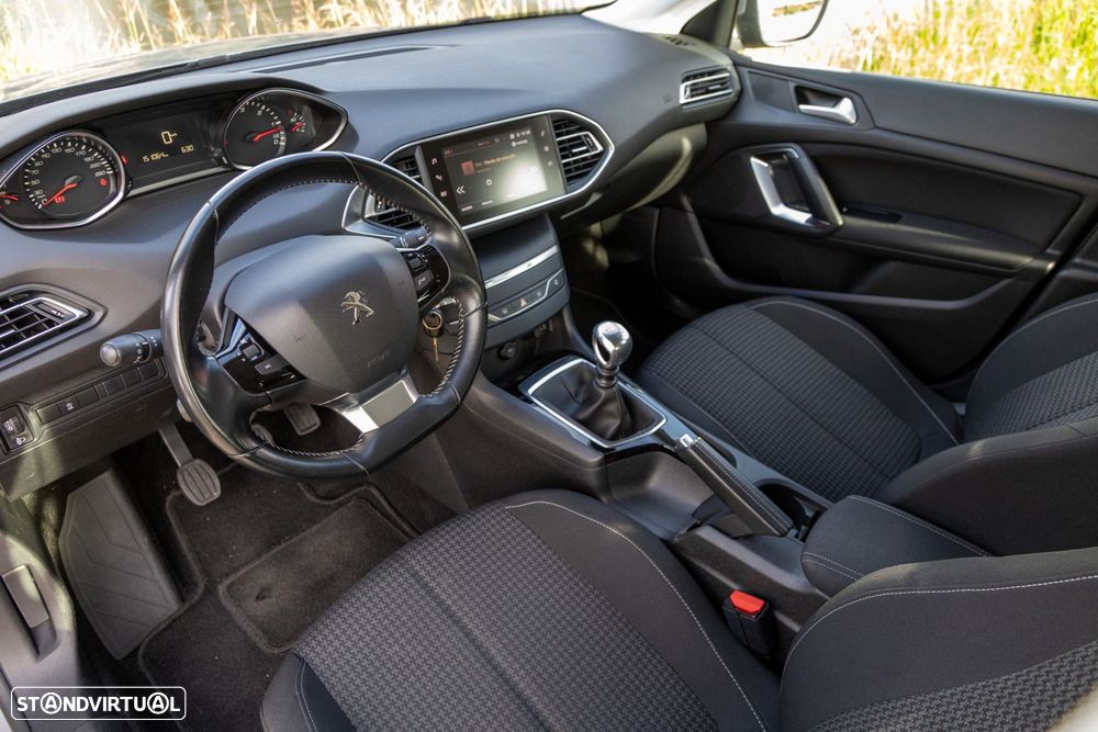 Peugeot 308 1.5 BlueHDi Business Line - 45