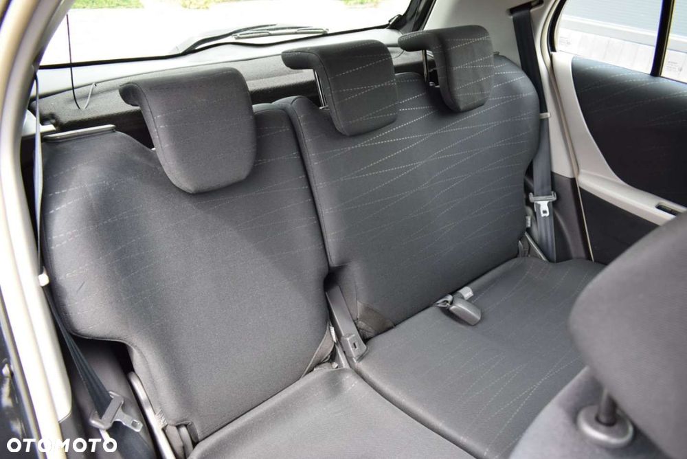 Toyota Yaris - 23