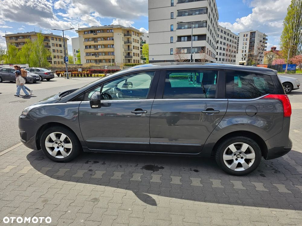 Peugeot 5008 HDI 115 Allure - 20