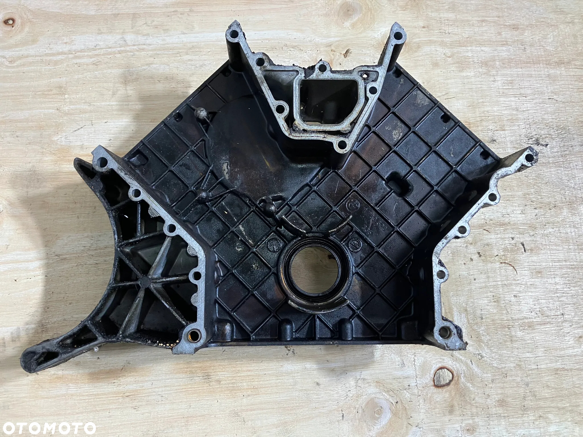OBUDOWA ROZRZADU BMW M60 B30 B40 V8 3.0 4.0 M62 3.5 4.4 E31 E32 E34 E38 E39 OSŁONA KAPA - 3