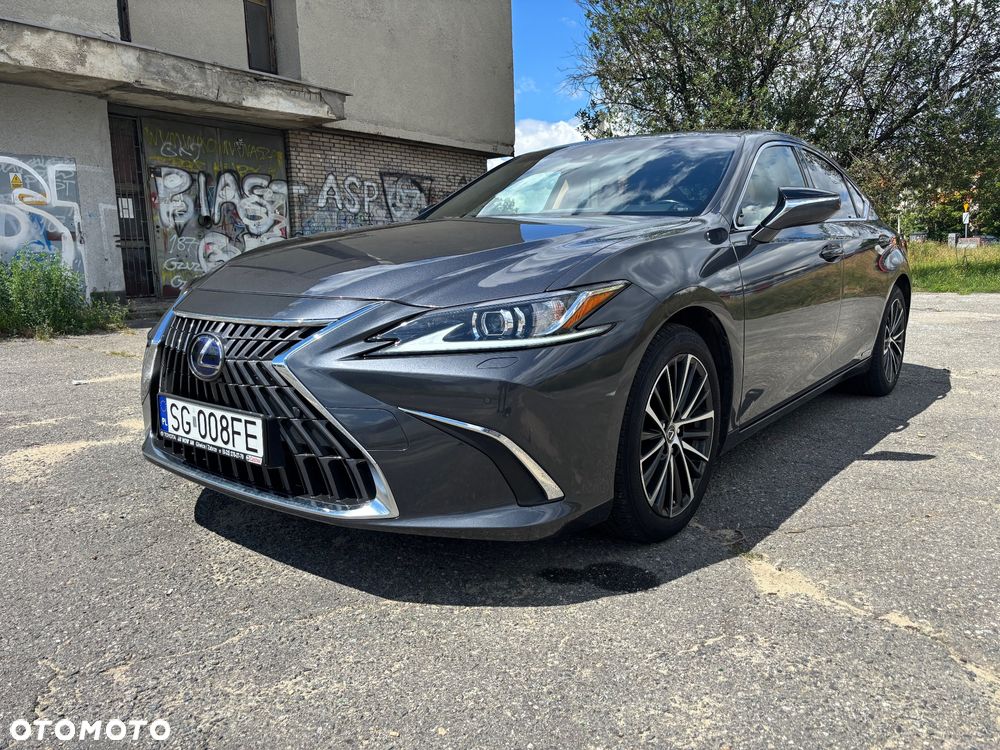 Lexus ES 300h Business Edition - 16