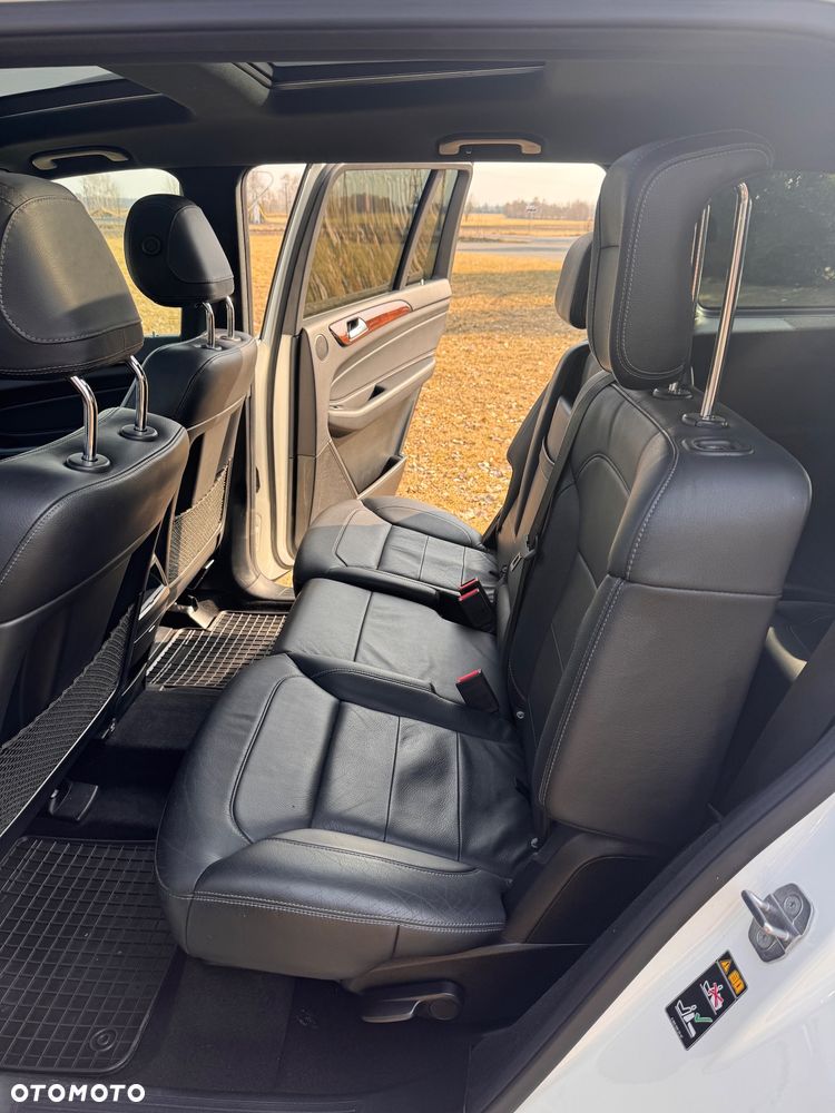 Mercedes-Benz GLS 400 4Matic 9G-TRONIC AMG Line - 22