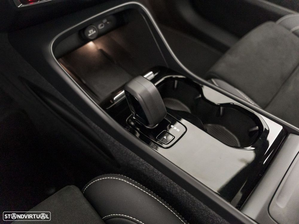 Volvo C40 Recharge Ultimate - 25