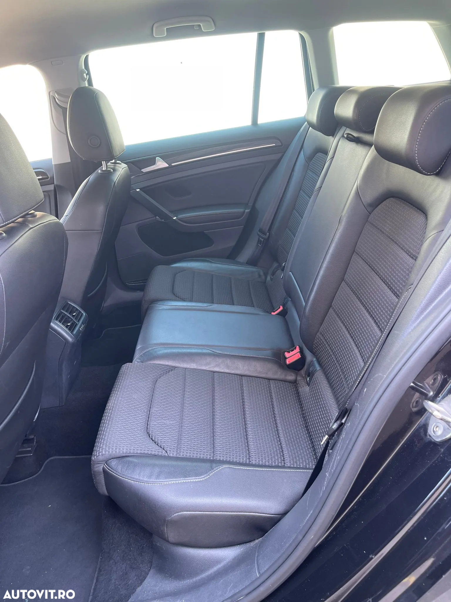 Volkswagen Golf - 13