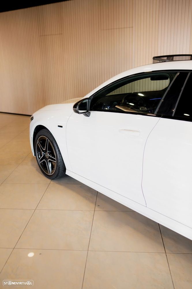 Mercedes-Benz CLA 250 e Shooting Brake AMG Line - 21