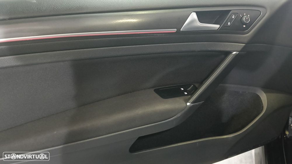 VW Golf 2.0 TSI GTI DSG Performance - 22