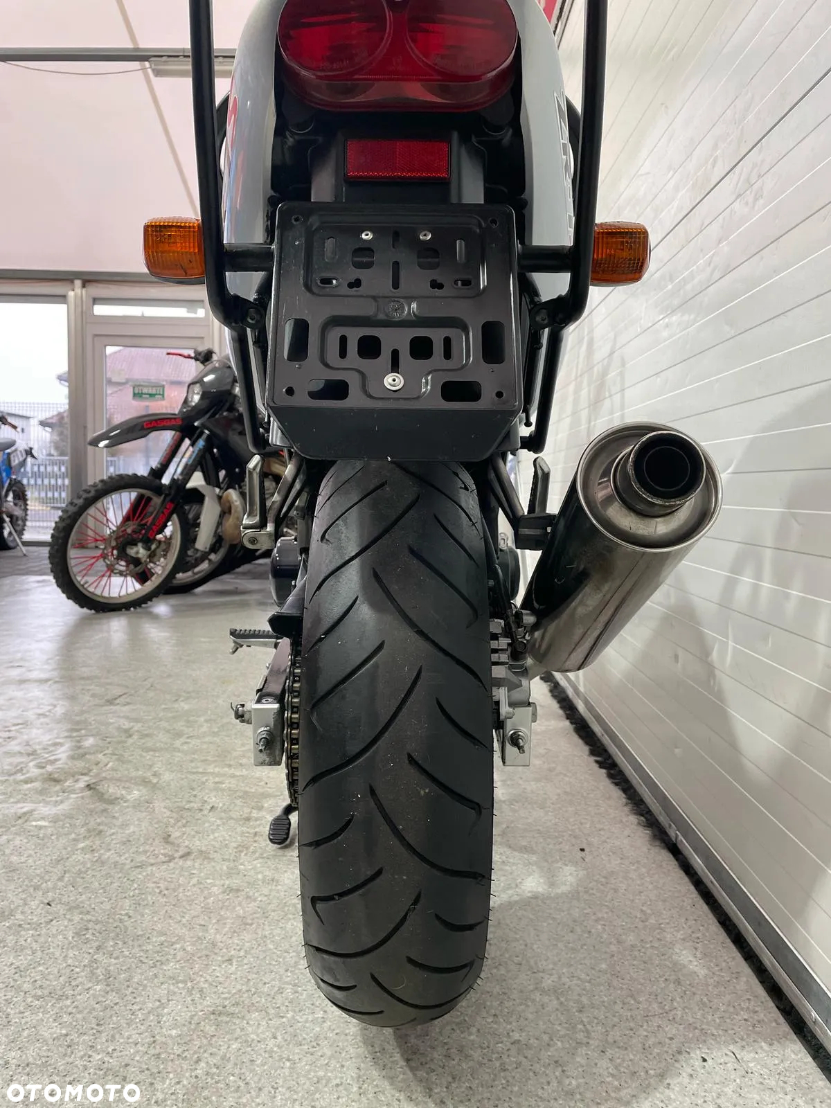 Kawasaki ZR - 6