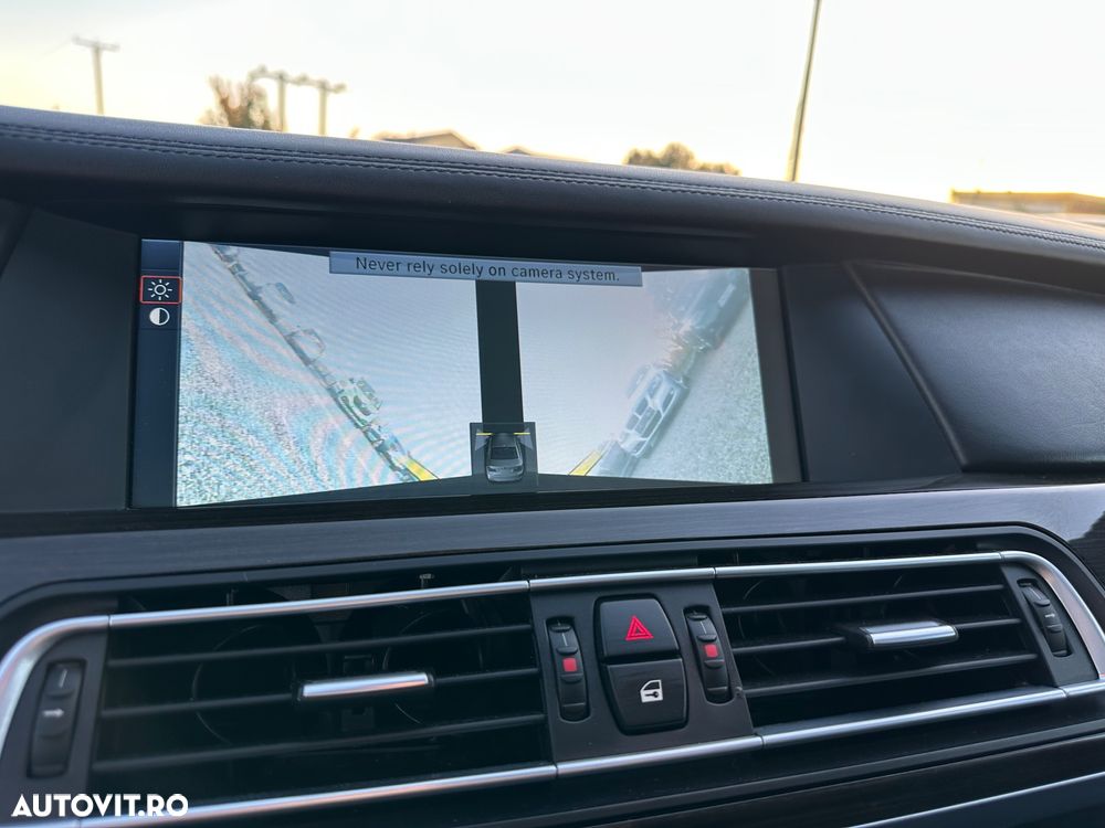 BMW Seria 7 740d xDrive Aut. - 11
