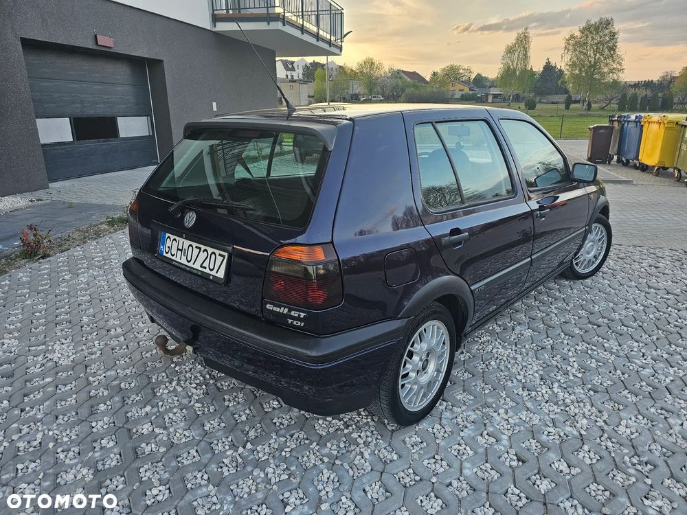 Volkswagen Golf - 4