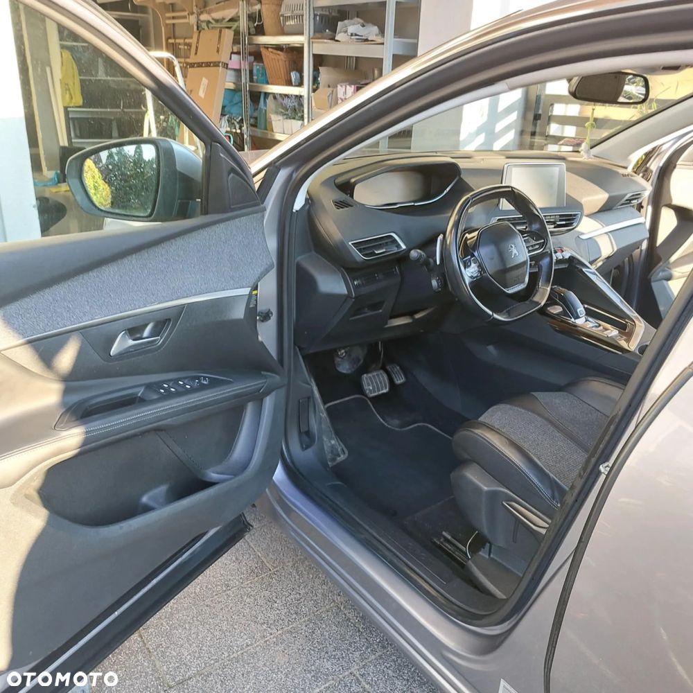 Peugeot 5008 BlueHDI 120 EAT6 Stop & Start Allure - 26