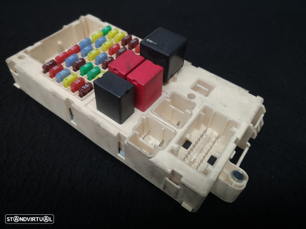 Caixa de FUSIVEIS Originais Alfa romeo   2004+