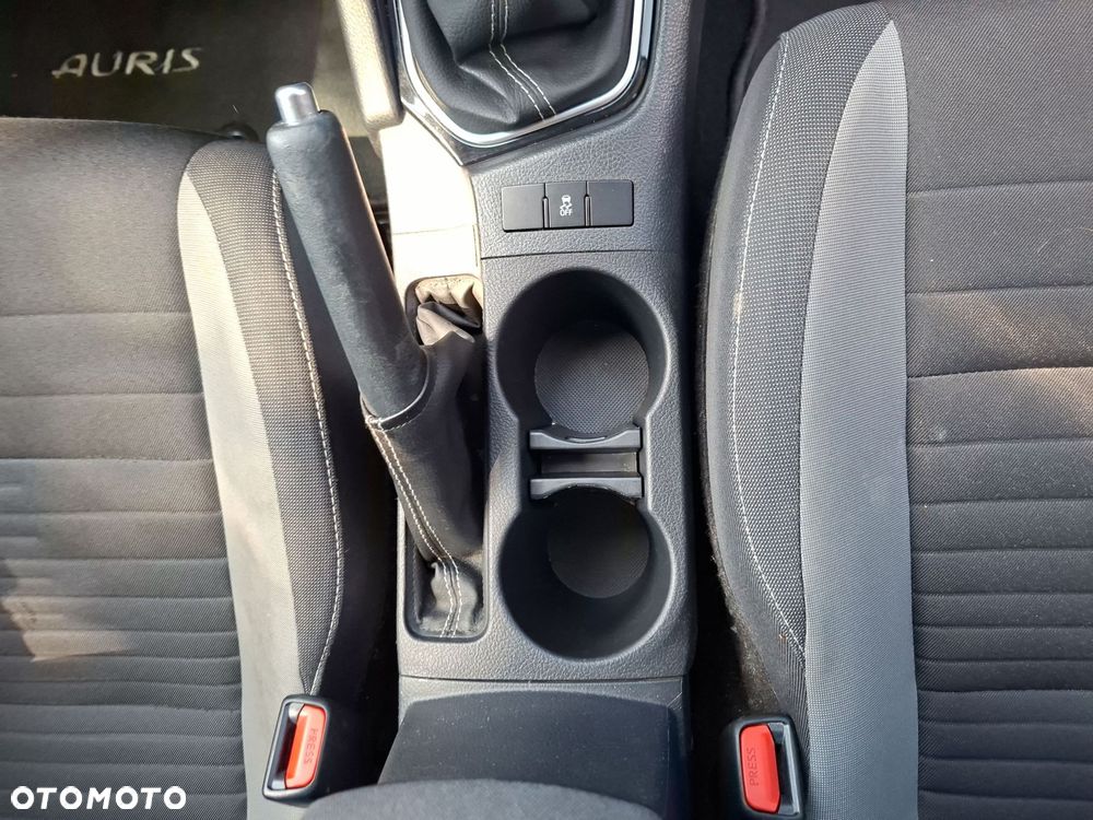 Toyota Auris - 31