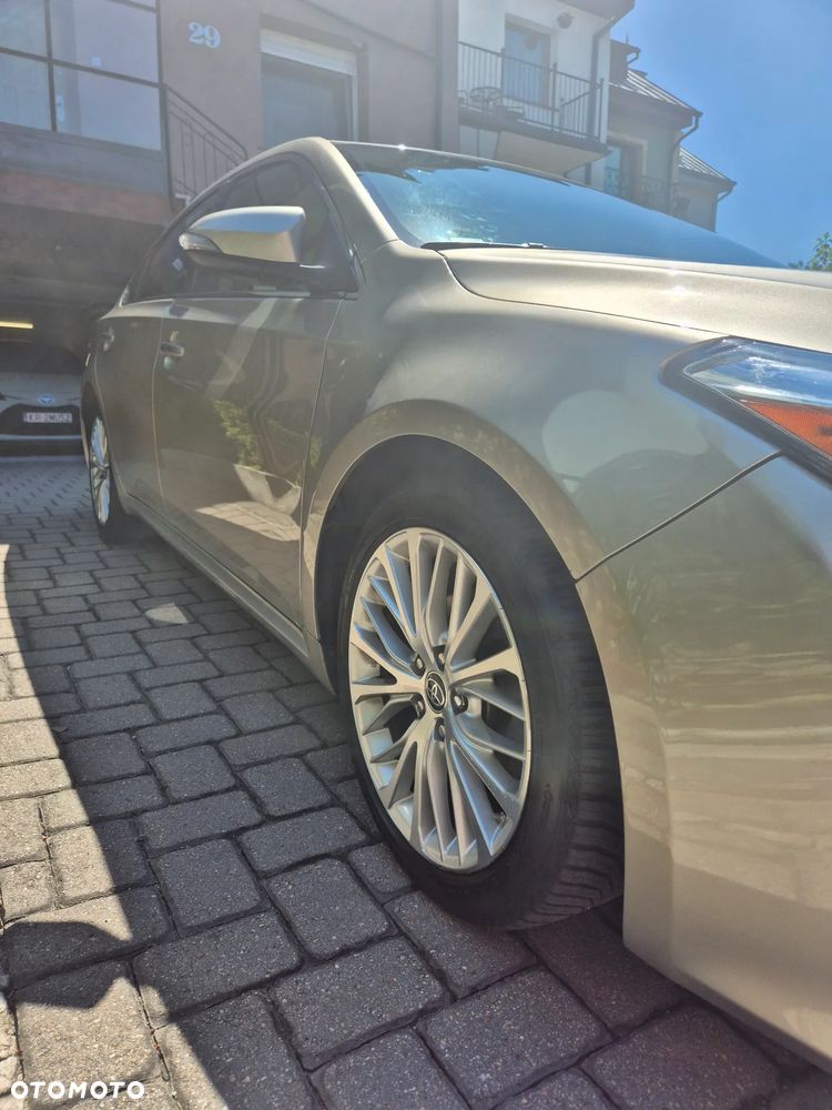 Toyota Avalon 3.5 XL - 19
