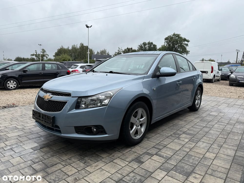 Chevrolet Cruze 1.6 LS - 19