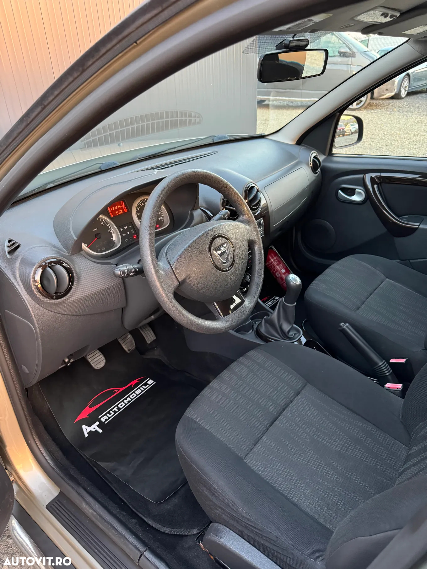 Dacia Duster 1.5 dCi 4x2 Laureate - 7
