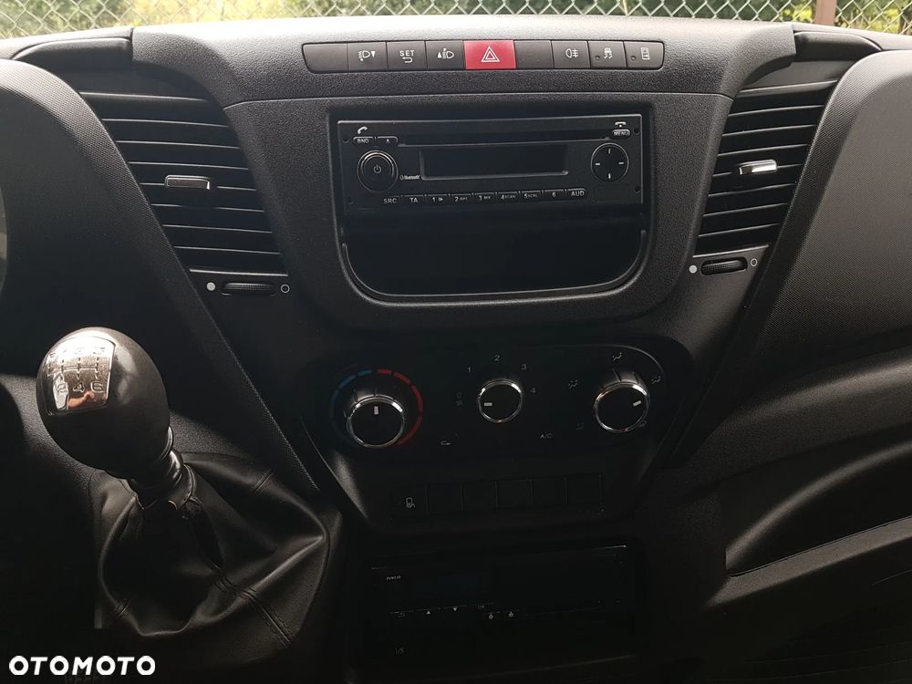 Iveco 70C18 WYWROTKA 3 STRONNA KIPER 3,60x2,2 BLIŹNIAKI 7 TON KLIMA HAK MANUAL 6-BIEGÓW - 10