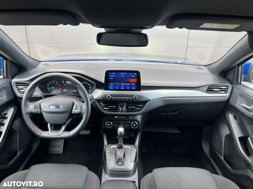 FORD Focus 2022 — imagine 3
