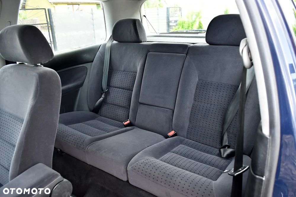 Volkswagen Golf 1.4 Comfortline - 30