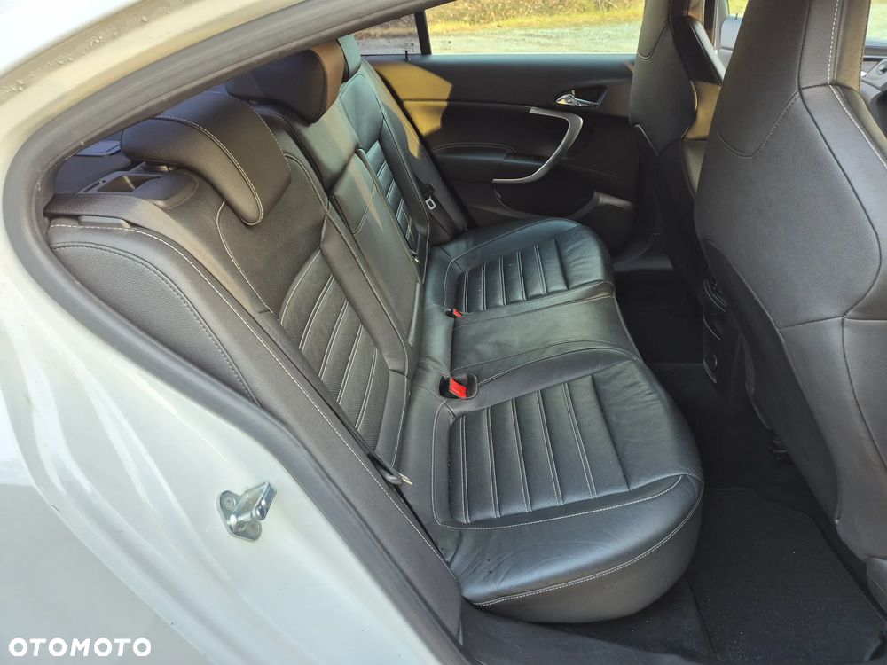 Opel Insignia - 16