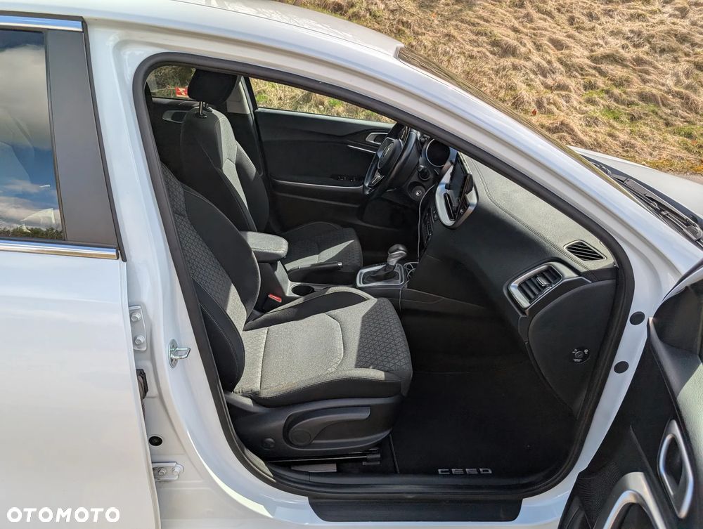 Kia Ceed 1.5 T-GDI M DCT - 10