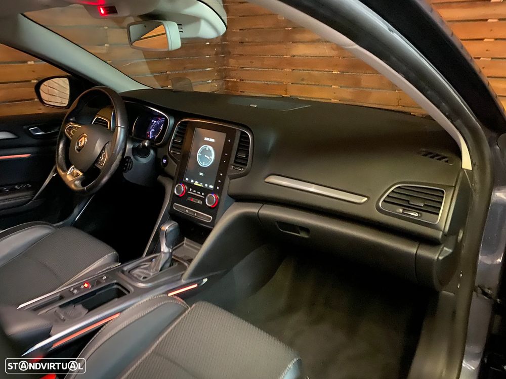 Renault Mégane Sport Tourer 1.5 Blue dCi Bose Edition EDC - 6