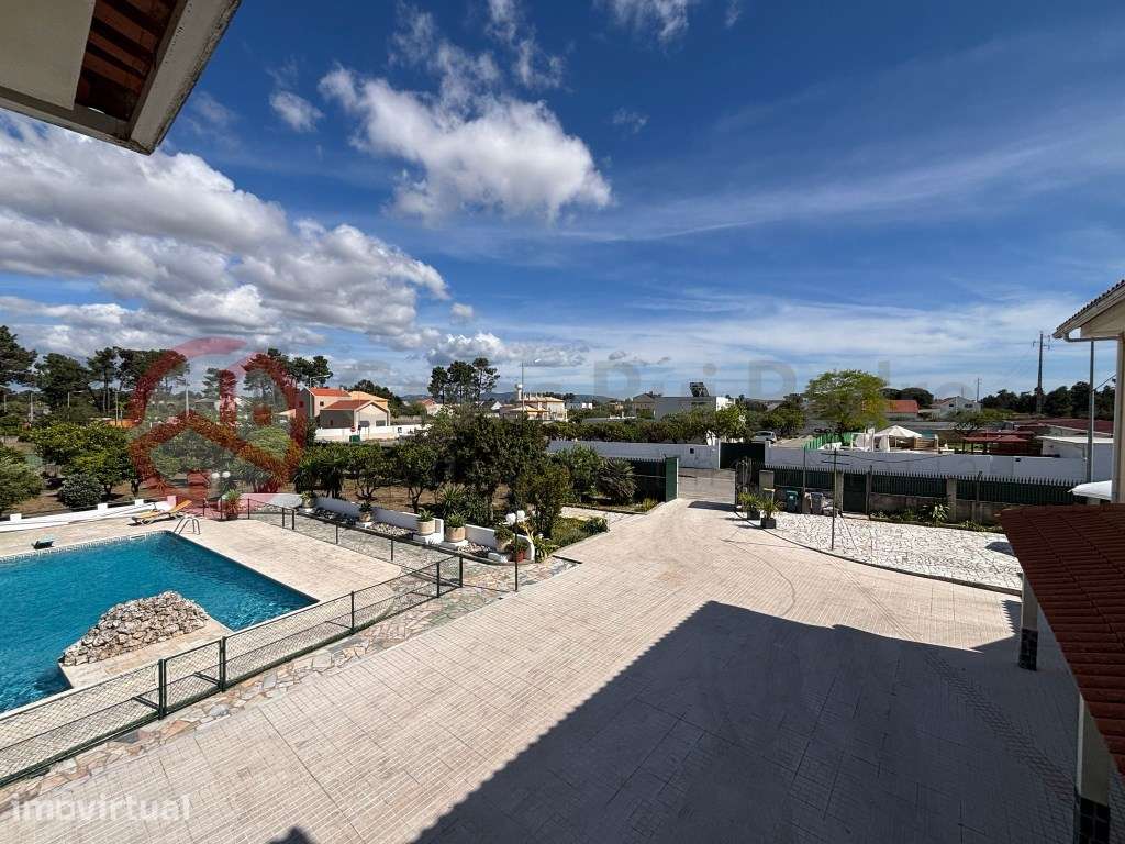 Moradia Isolada T4 com piscina e pomar, perto da Quinta do Conde - Grande imagem: 3/35